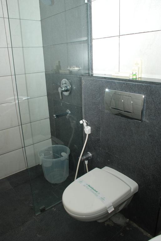 Hotel Pla Amrith Inn Tiruchirappalli Экстерьер фото