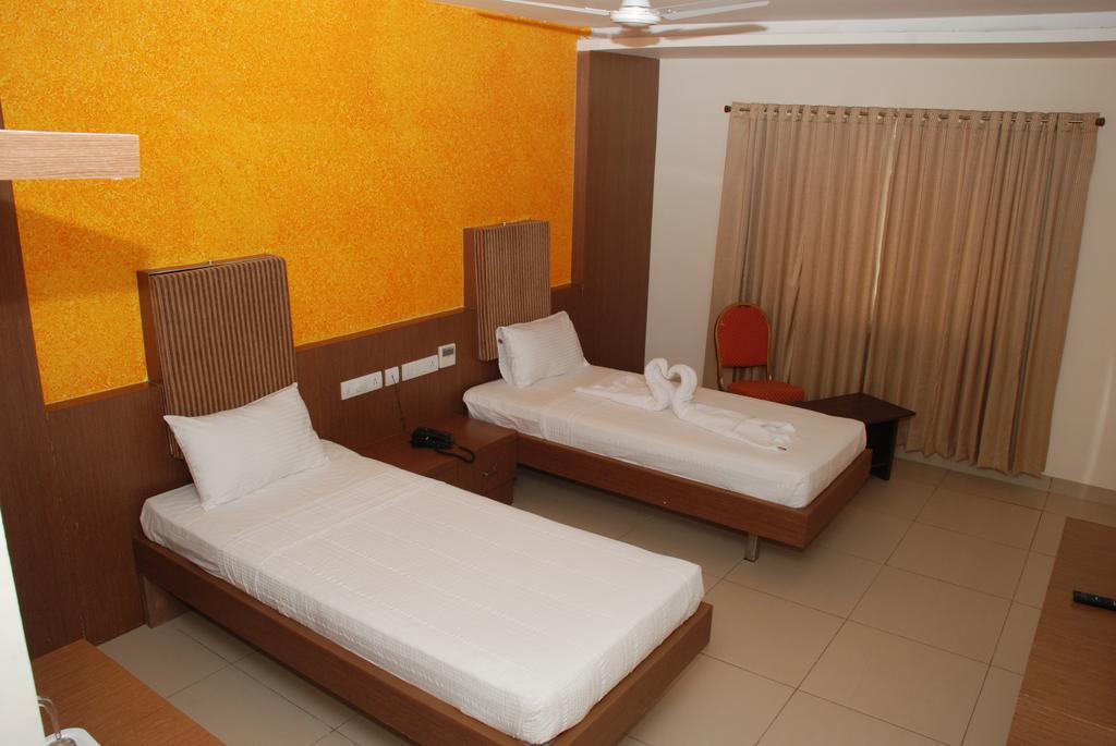 Hotel Pla Amrith Inn Tiruchirappalli Номер фото